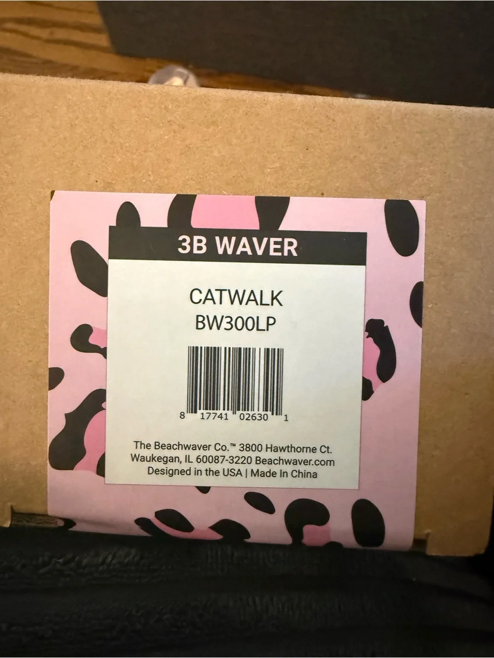 The Beachwaver Co. Pink  Catwalk 3B waver with Free Makeup Bag